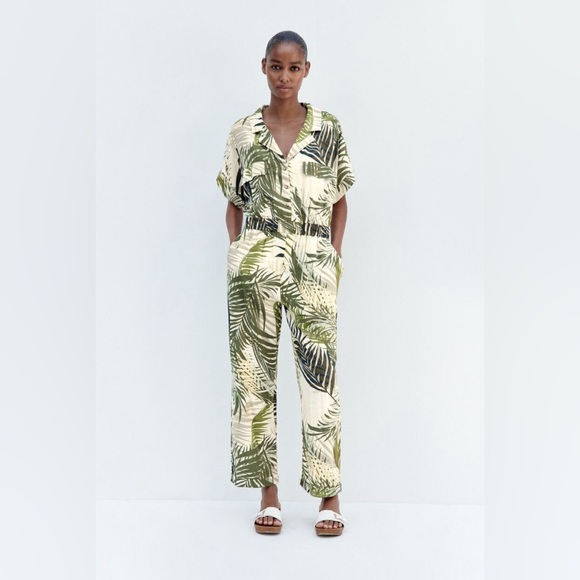 NWT ZARA TROPICAL PRINT JUMPSUIT SIZE M